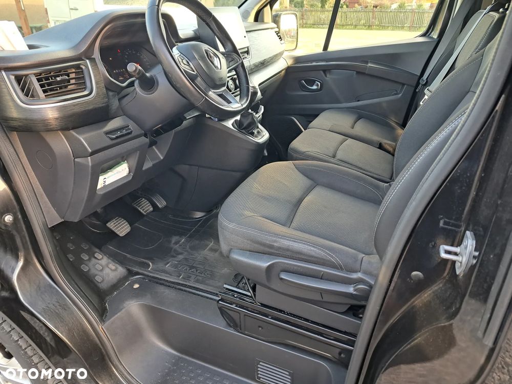 Renault Trafic 2.0 dCi - 21