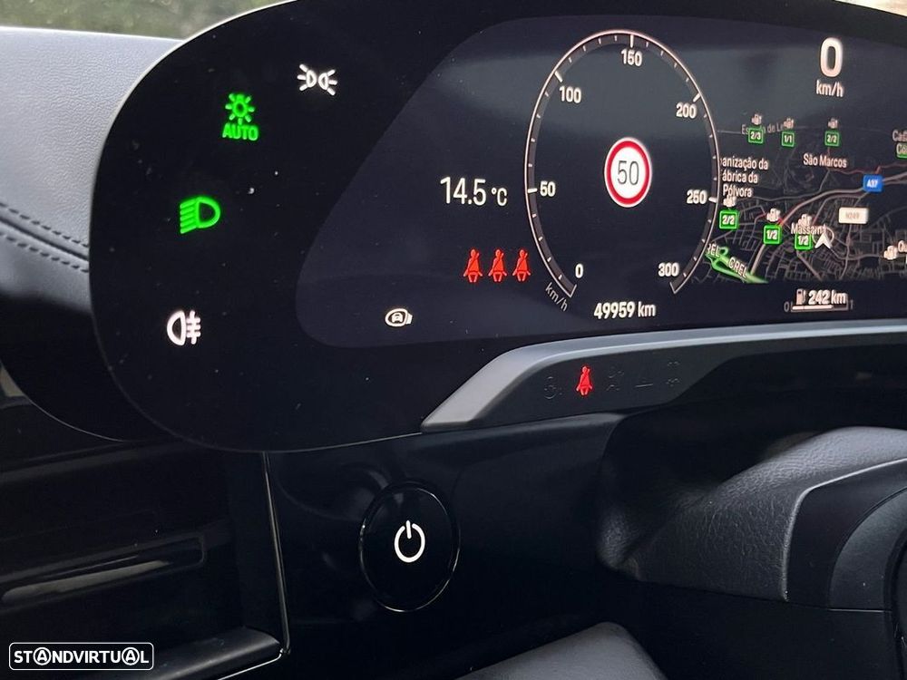 Porsche Taycan Cross Turismo 4S - 33