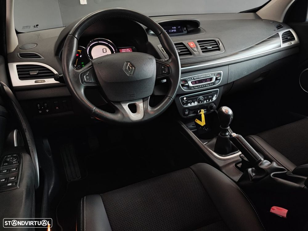 Renault Mégane Sport Tourer 1.4 TCE Dynamique S - 26