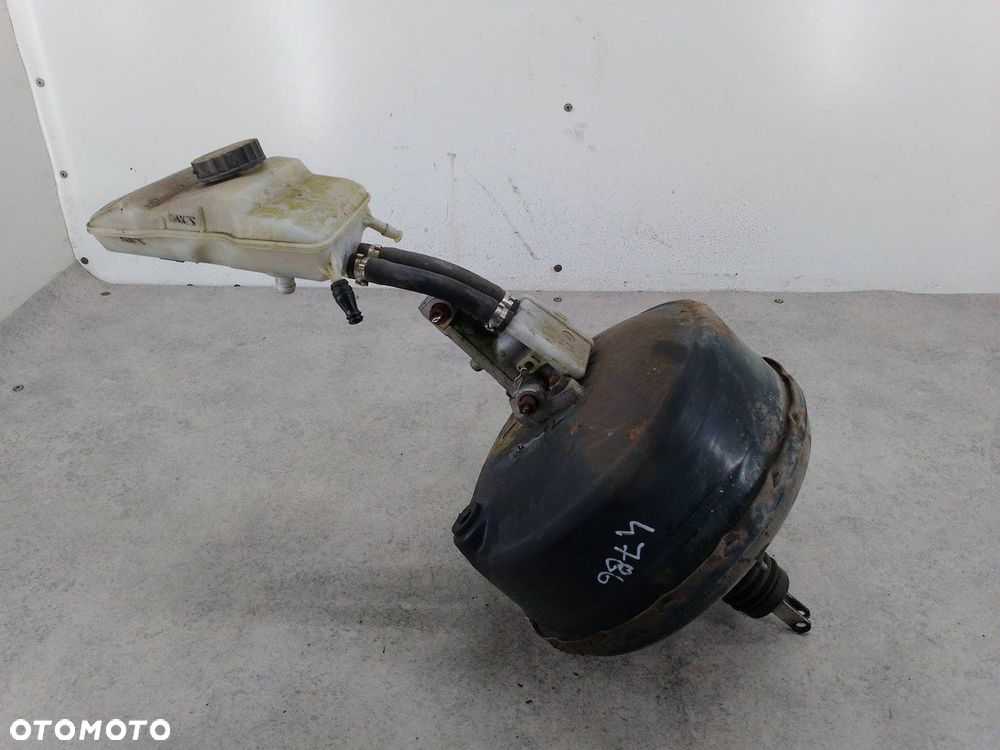 SERWO HAMULCOWE MERCEDES-BENZ VITO W639 A0014300108 0204024701  BOSCH 2.2 - 2