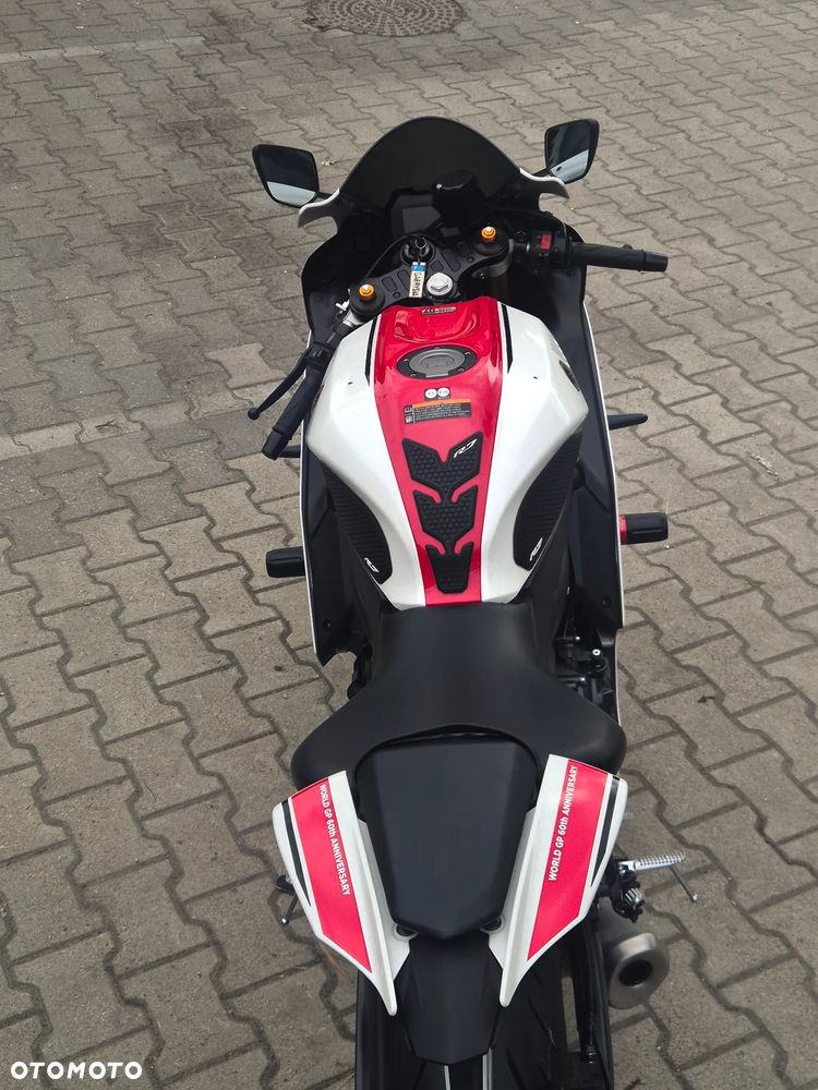Yamaha R7 - 11