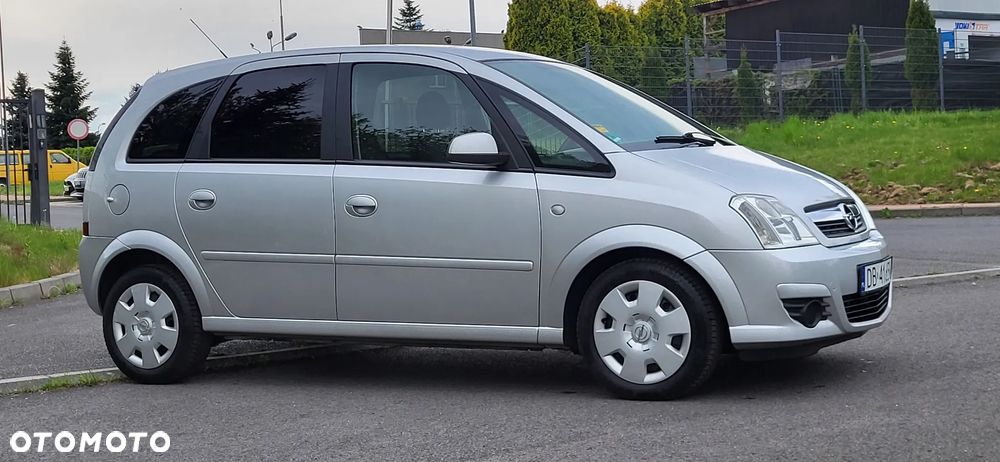 Opel Meriva 1.6 16V Essentia - 8