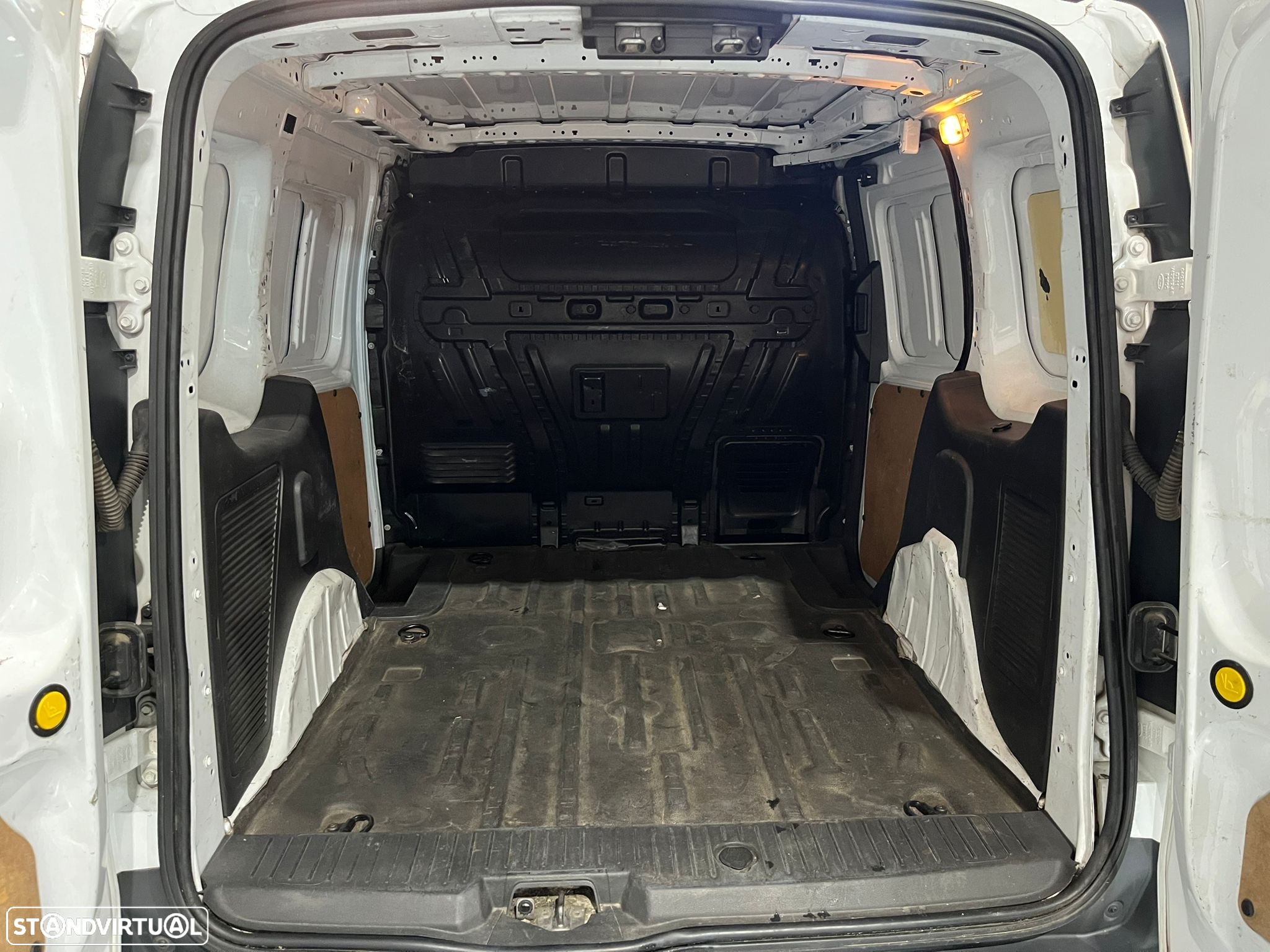 Ford Connect 1.6 TDCI 3 LUGARES - 23