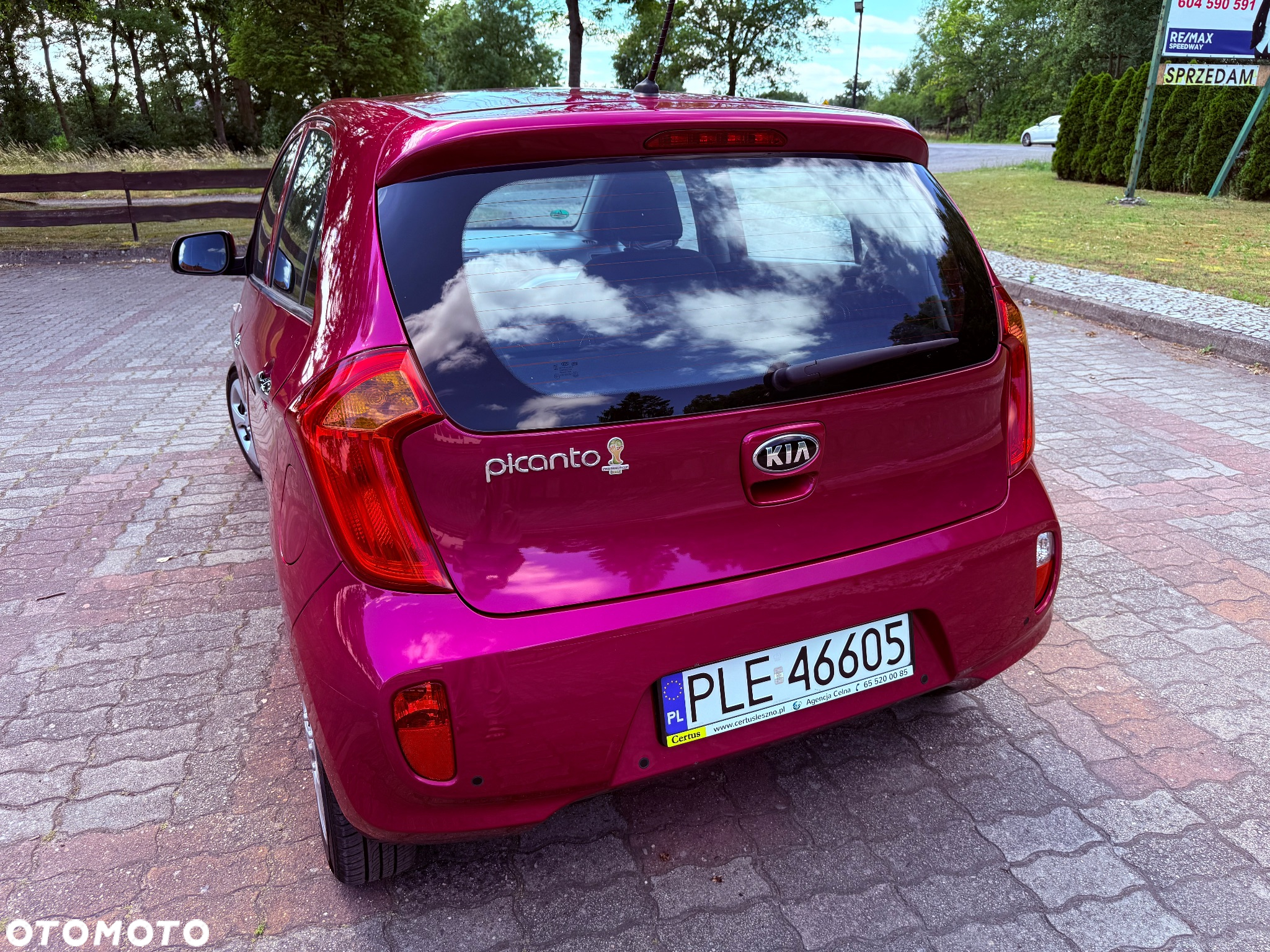 Kia Picanto 1.0 ISG Fifa World Cup Edition - 6