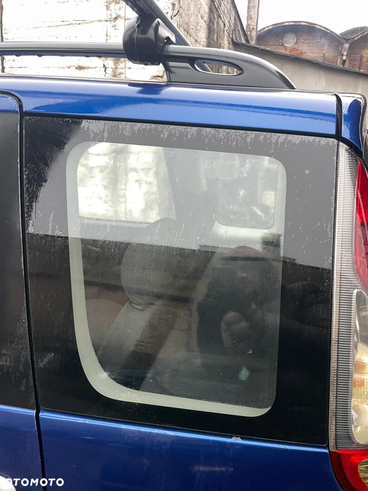 SZYBA KAROSERYJNA LEWA PRAWA TYL TOYOTA YARIS VERSO I LIFT - 1