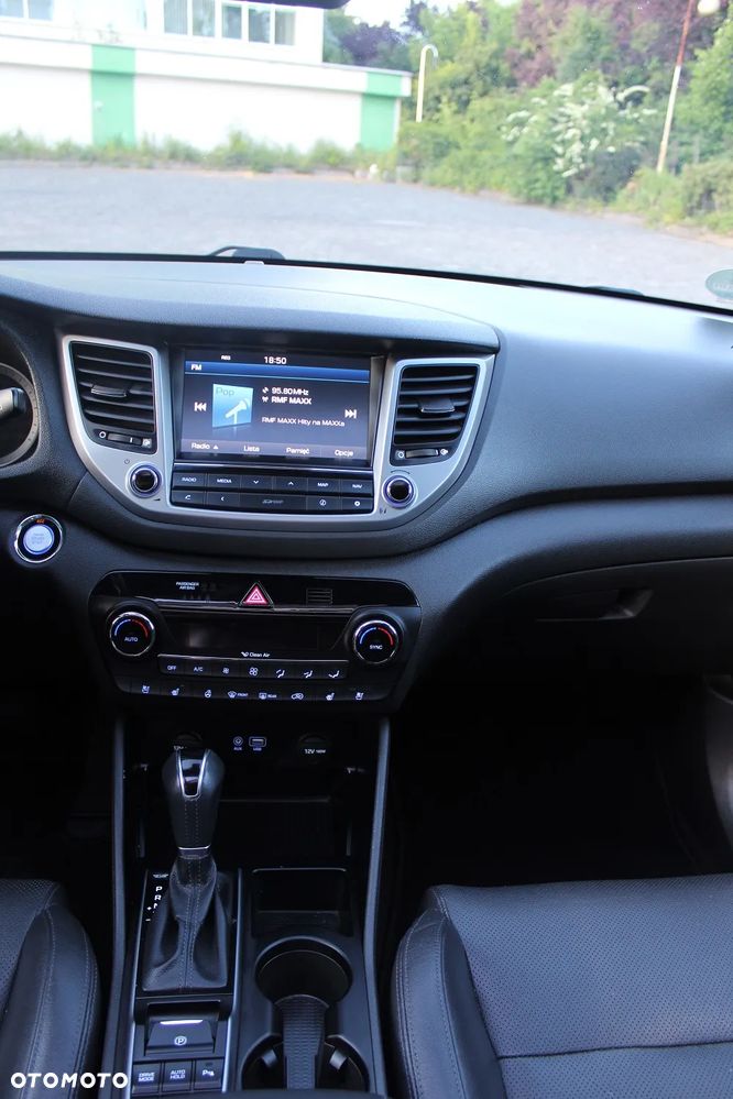 Hyundai Tucson 2.0 CRDI Premium 4WD - 28