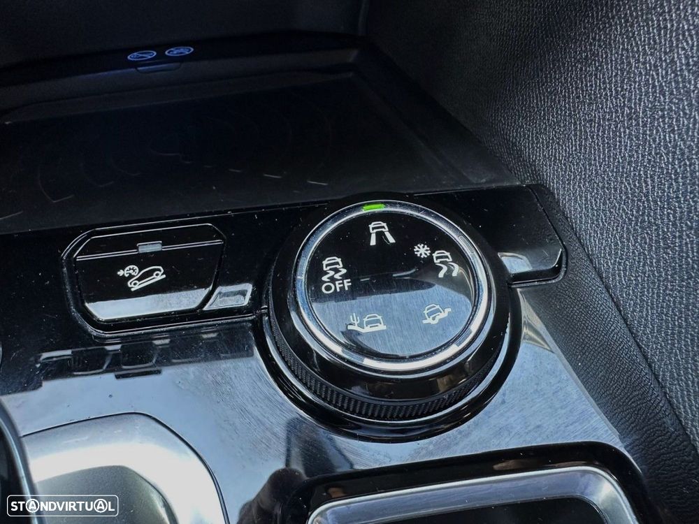 Peugeot 3008 BlueHDi 130 Stop & Start EAT8 Crossway - 32