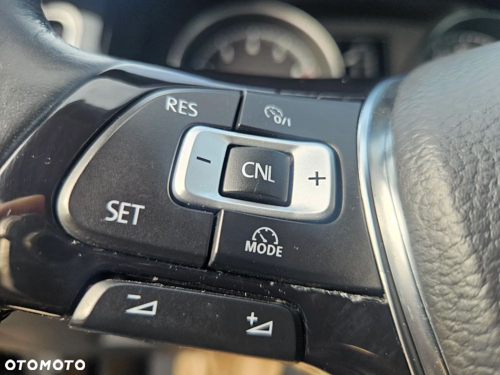 Volkswagen Golf VII 1.4 TSI BMT Comfortline DSG - 12