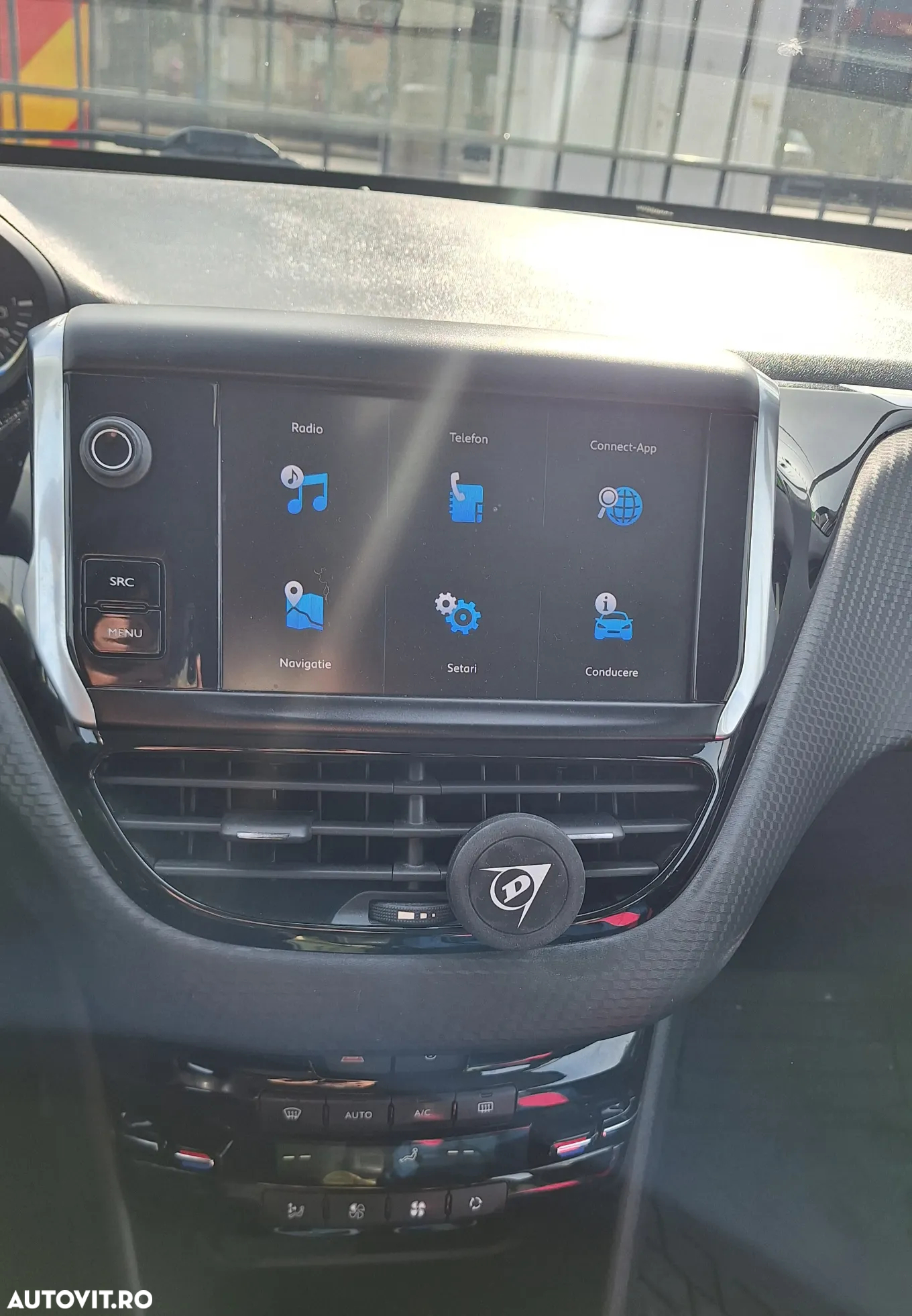 Peugeot 2008 1.2 L PureTech Turbo S&S Allure - 21