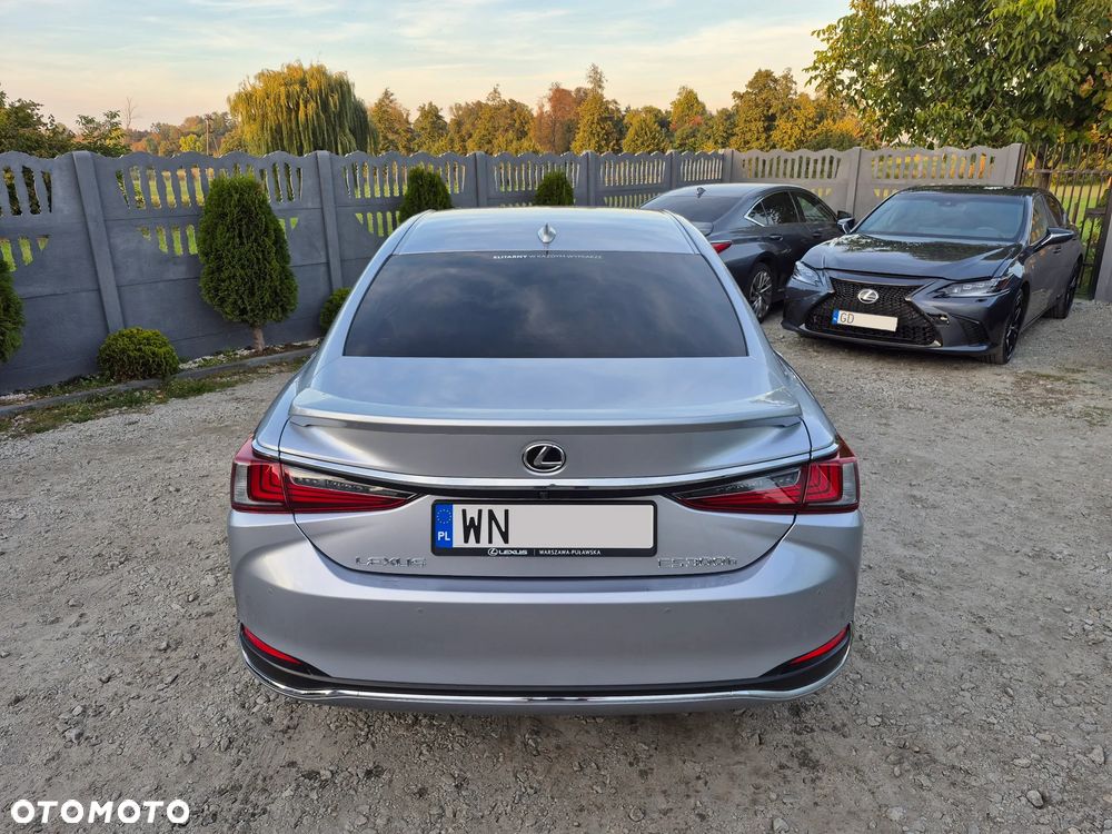 Lexus ES 300h Prestige - 5