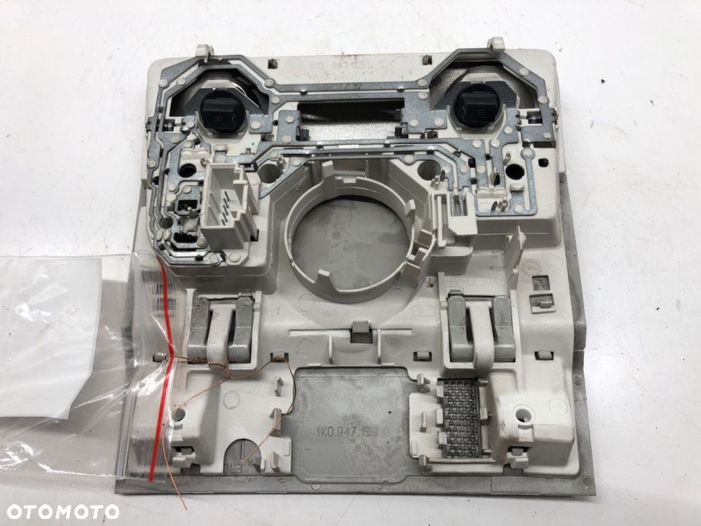 LAMPA SUFITOWA - 79.00 PLN - VW GOLF V Variant (1K5) 2007 - 2009 1.9 TDI 77 kW [105 KM] olej - 3