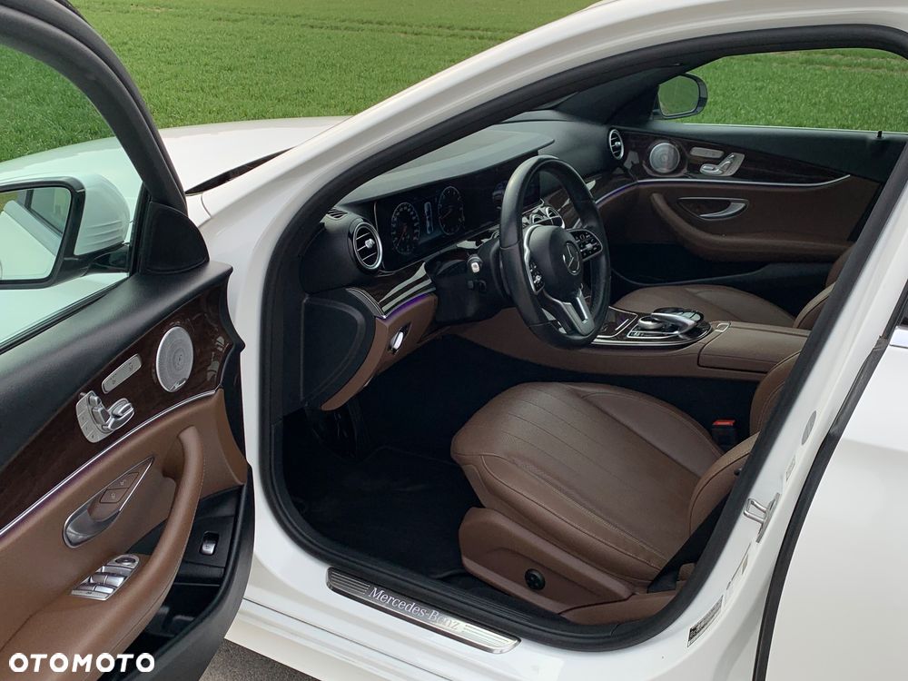 Mercedes-Benz Klasa E 350 9G-TRONIC AMG Line - 11