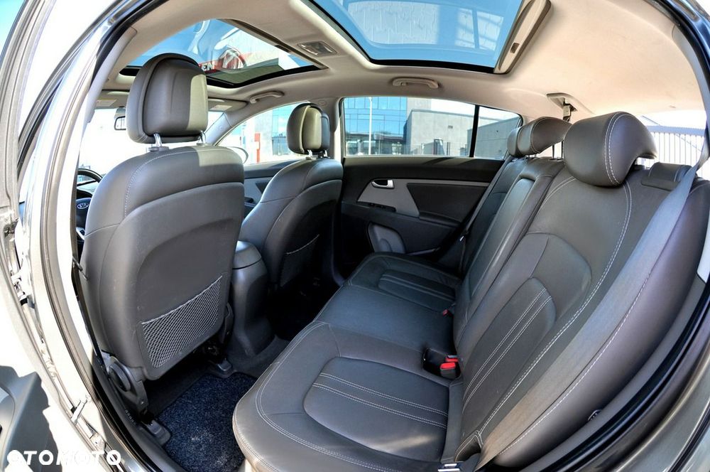 Kia Sportage 2.0 CRDI 4WD Automatik Spirit - 8