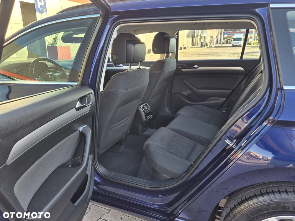 Volkswagen Passat 2.0 TDI SCR Highline DSG - 30