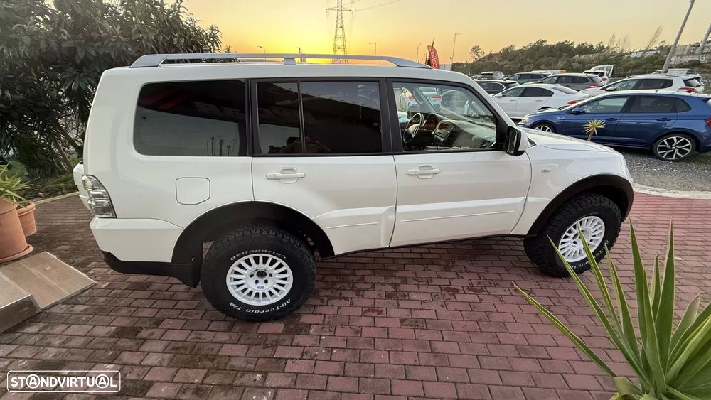 Mitsubishi Pajero 3.2 DI-D Intense - 21