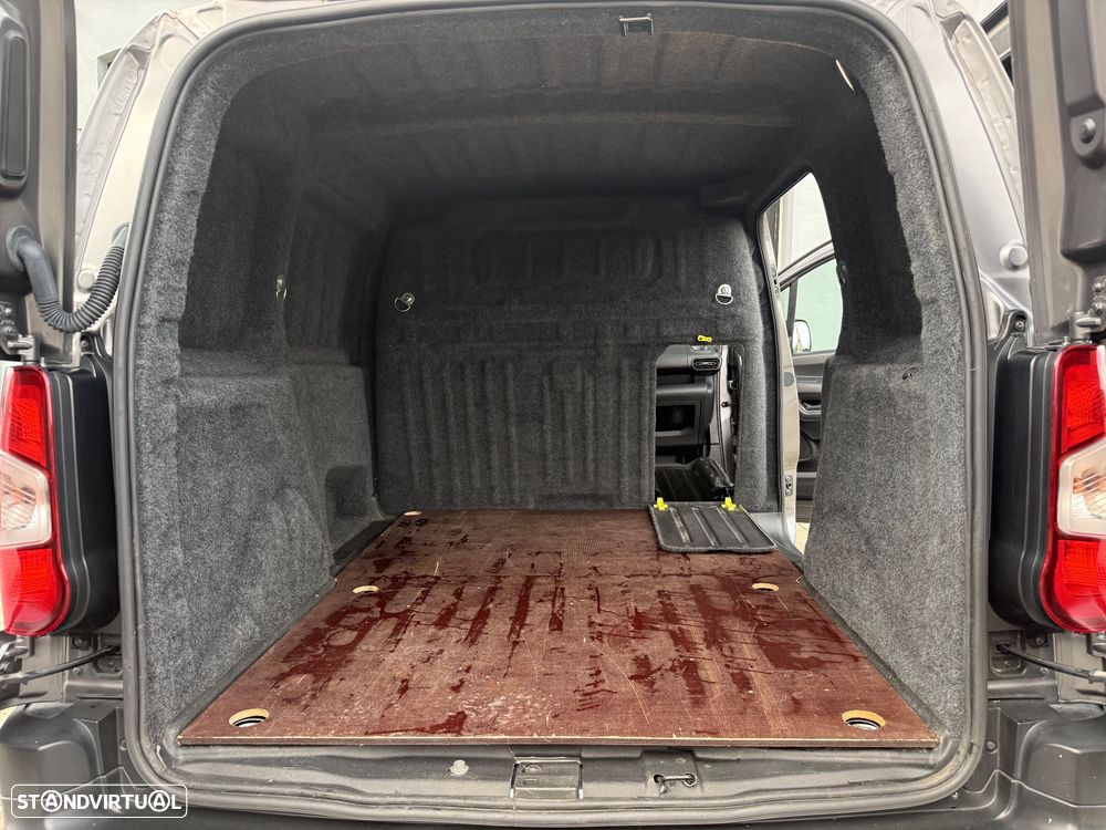 Opel Combo 1.5 CDTi IVA DEDUTÍVEL - 29