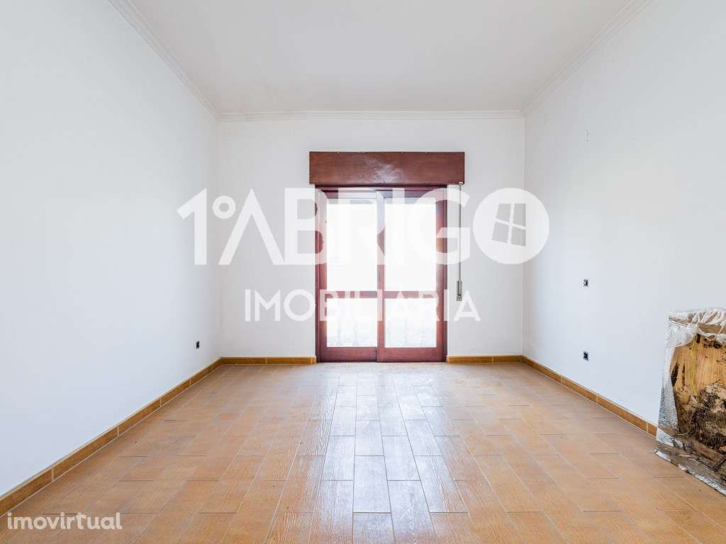 Moradia T4, perto do centro da cidade da Marinha Grande - Grande imagem: 5/23