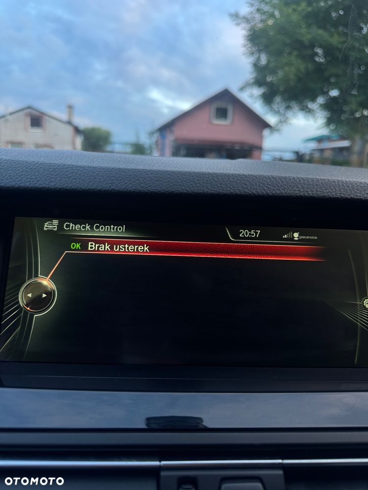 BMW Seria 5 525d xDrive - 21