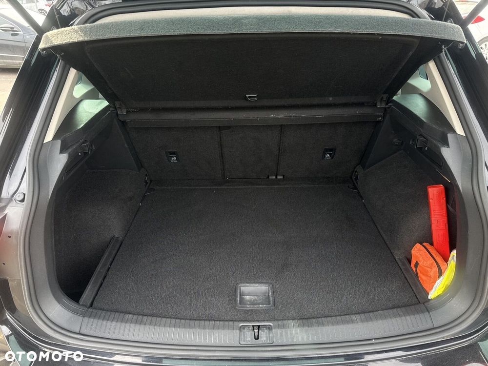 Volkswagen Tiguan - 36