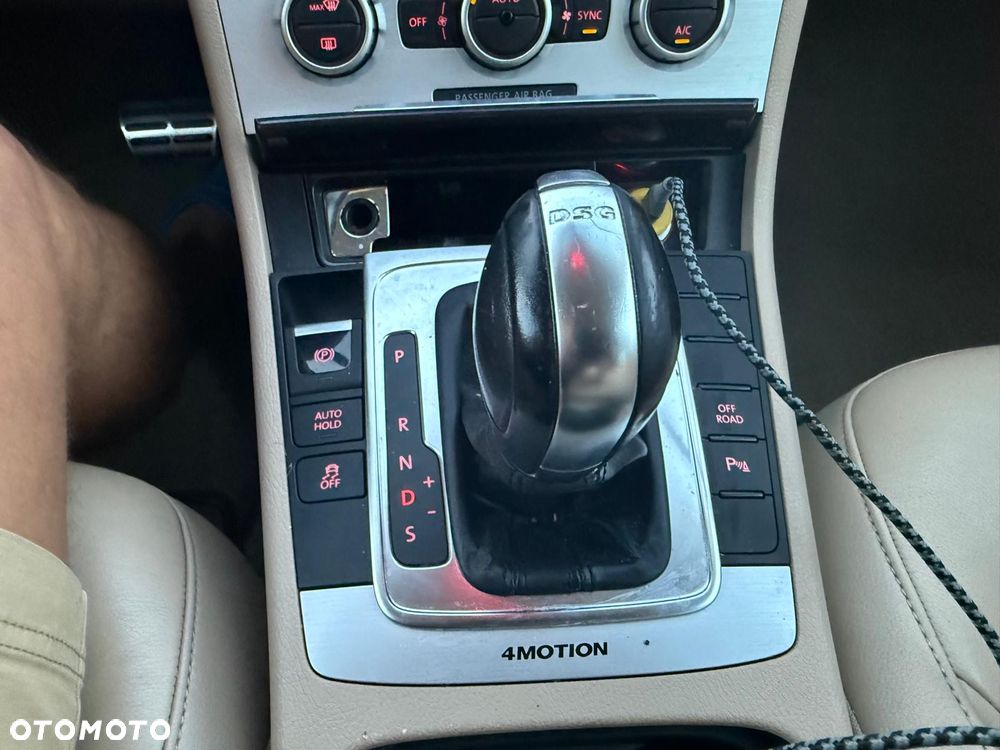 Volkswagen Passat - 8