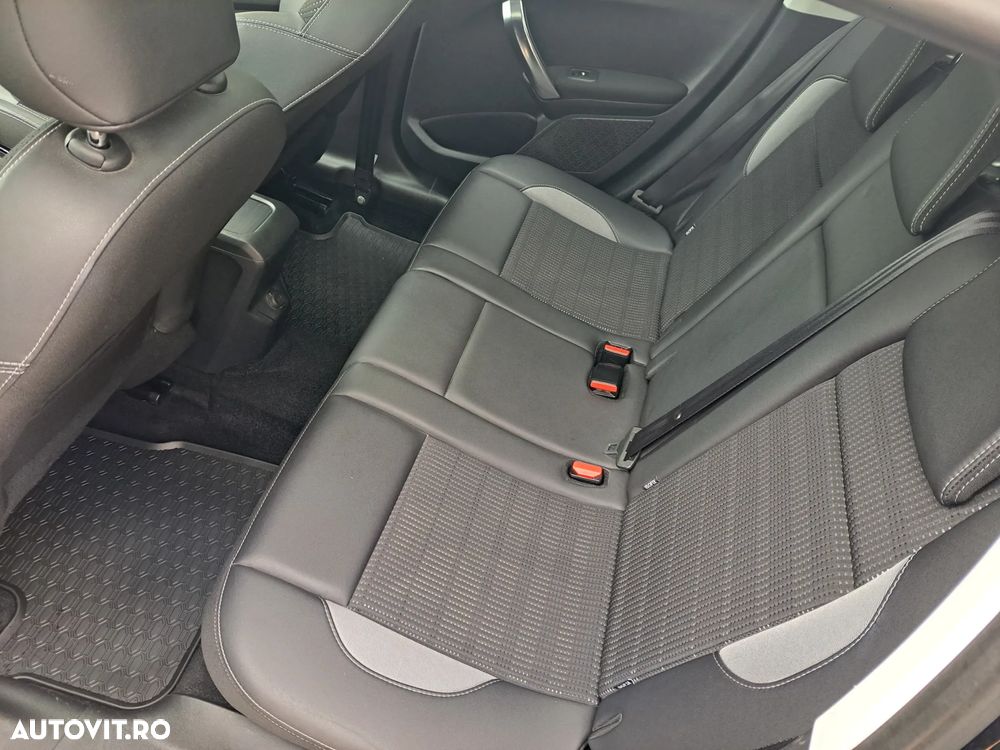 Peugeot 2008 1.2 L PureTech Turbo S&S Allure - 7