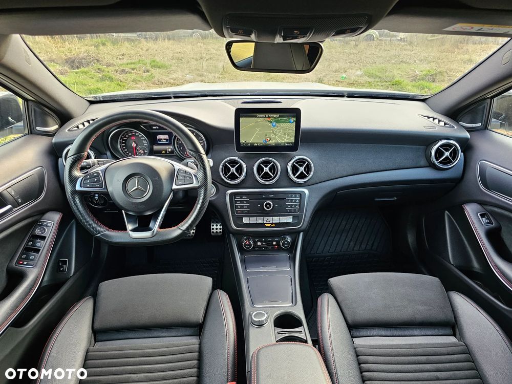 Mercedes-Benz GLA 200 7G-DCT AMG Line - 19