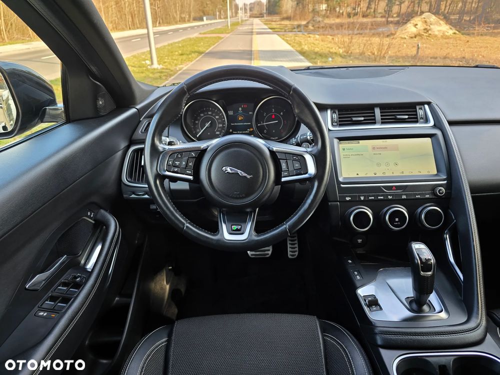 Jaguar E-Pace 2.0 i4D AWD R-Dynamic HSE - 5