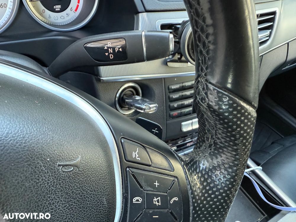 Mercedes-Benz E 250 BlueTEC 4Matic 7G-TRONIC Elegance - 27