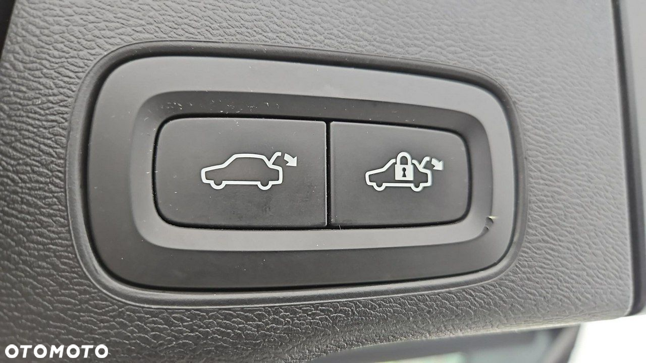 Volvo XC 60 - 25