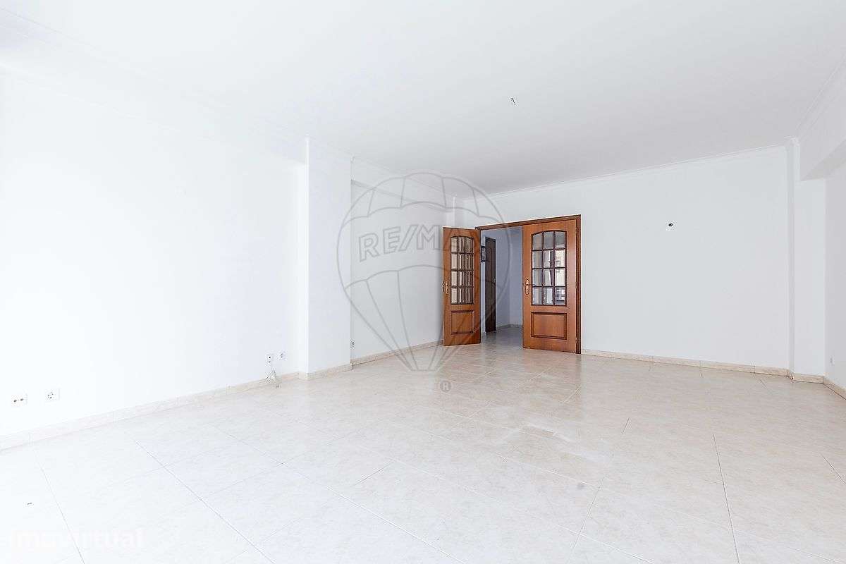 Apartamento T3 para arrendamento - Grande imagem: 2/26