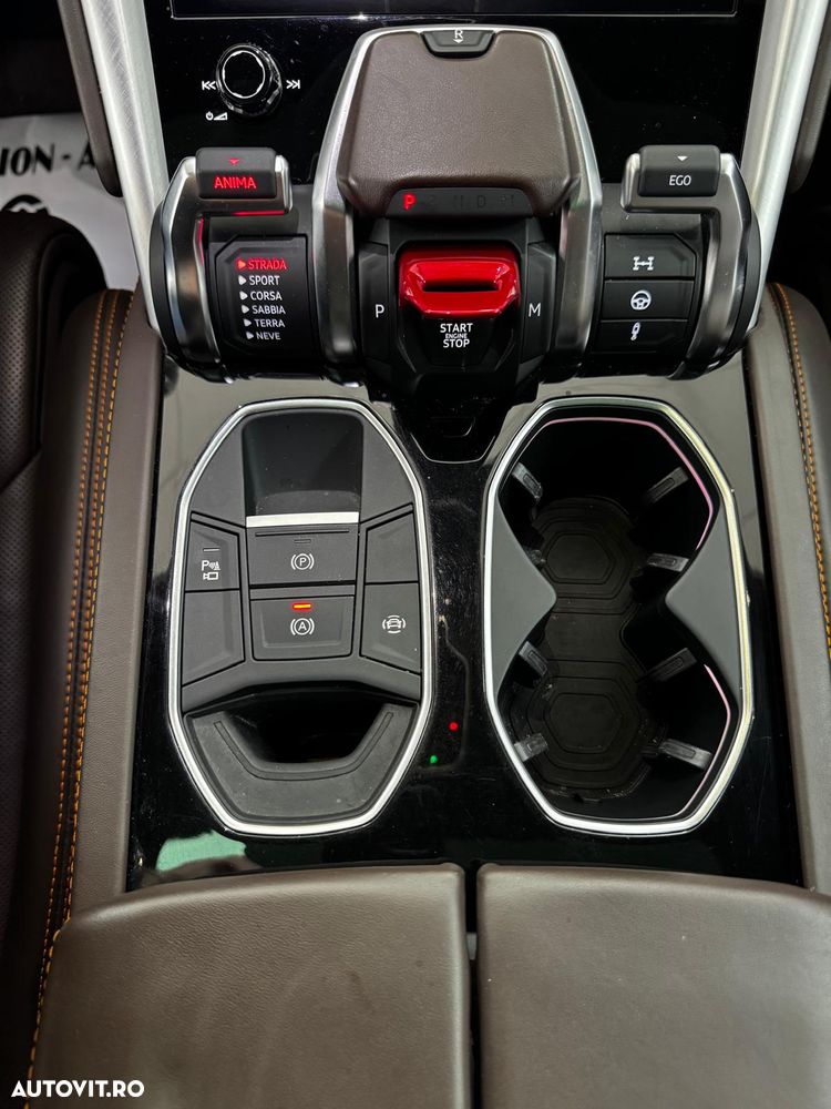 Lamborghini URUS Standard - 27