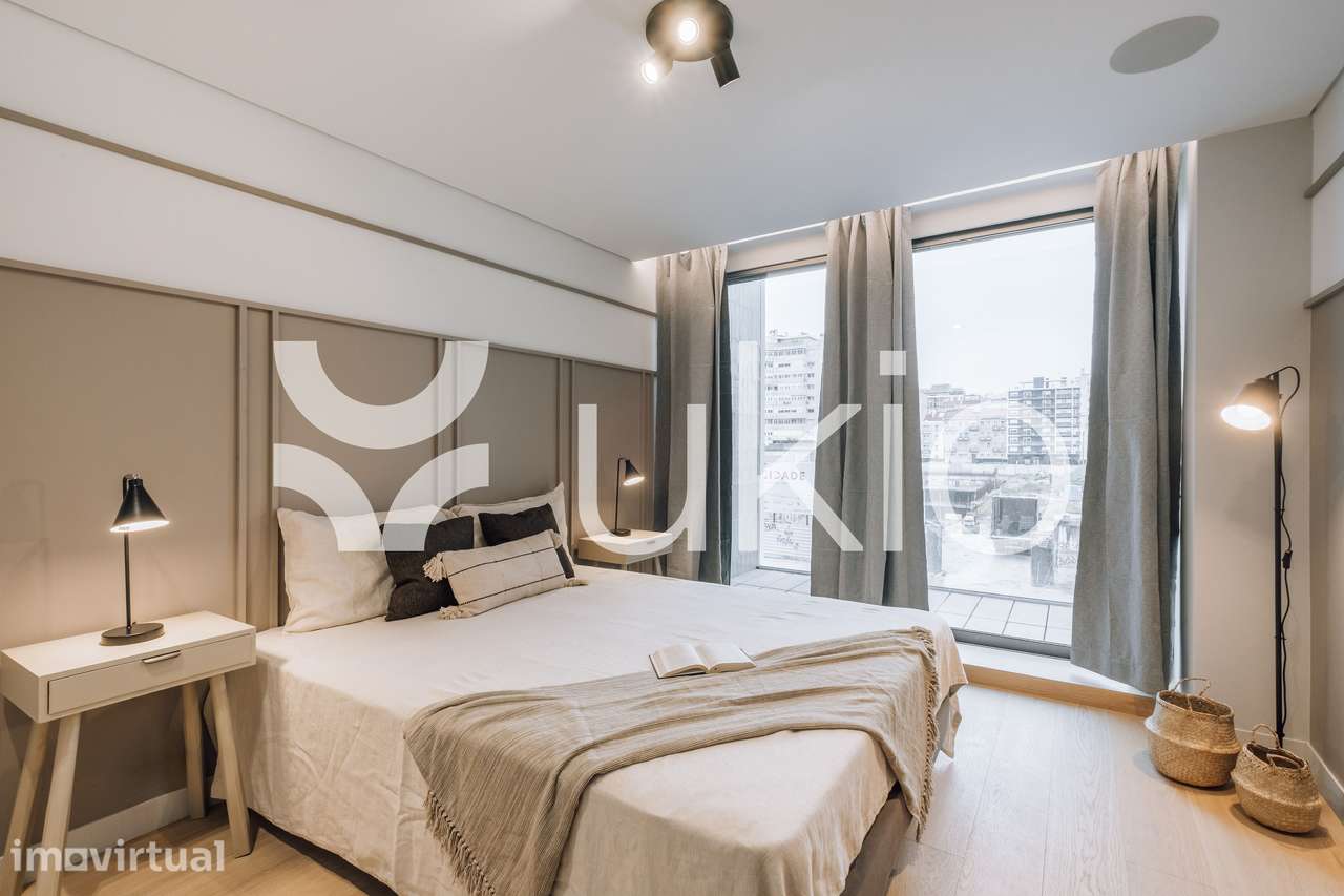 Apartamento T2 ginásio e piscina em Entrecampos - Grande imagem: 5/26