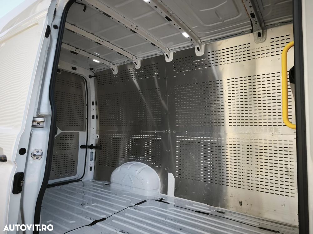 Volkswagen CRAFTER - 25