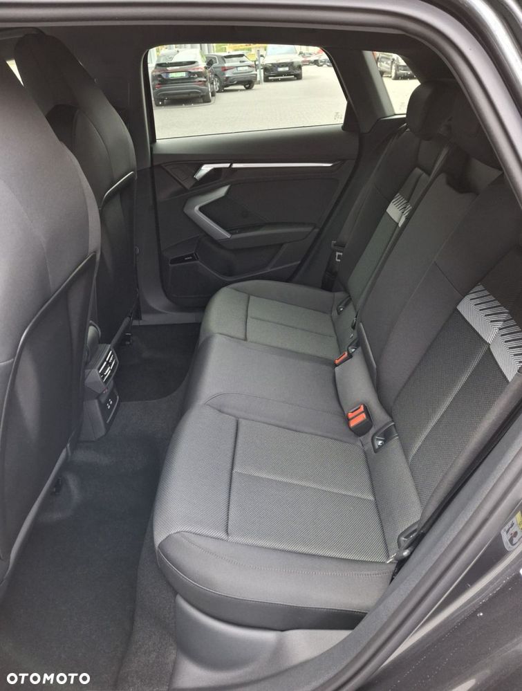 Audi A3 Sportback - 13