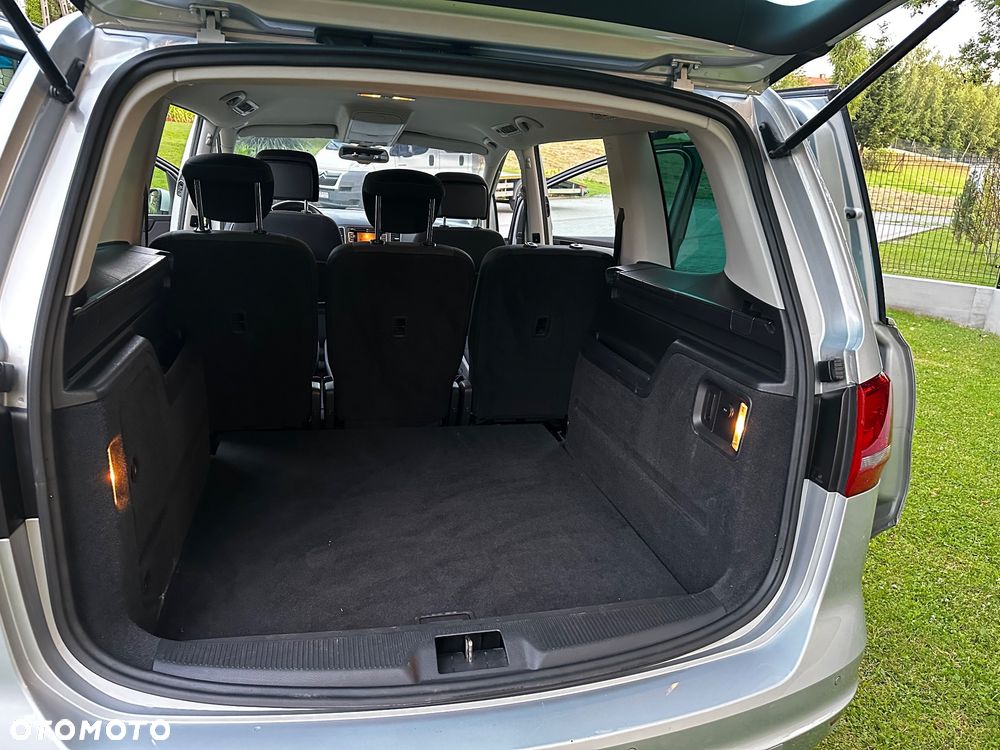 Volkswagen Sharan - 11