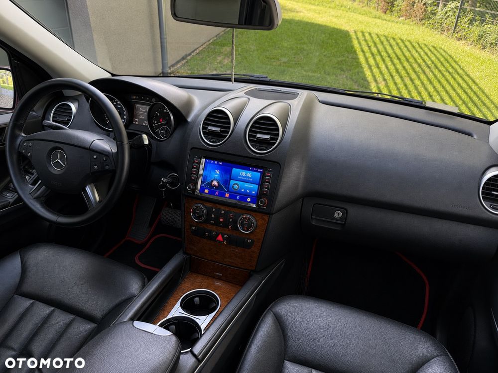 Mercedes-Benz ML 350 4Matic 7G-TRONIC Edition 10 - 28