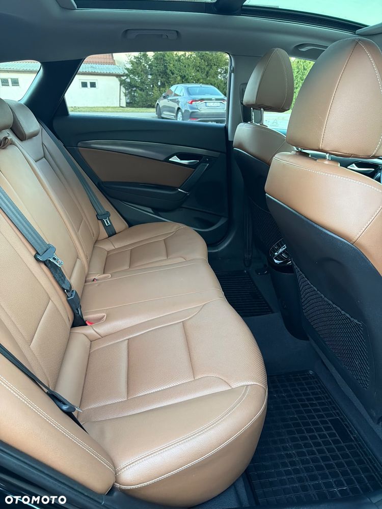 Hyundai i40 Kombi 1.7 CRDi Premium - 13