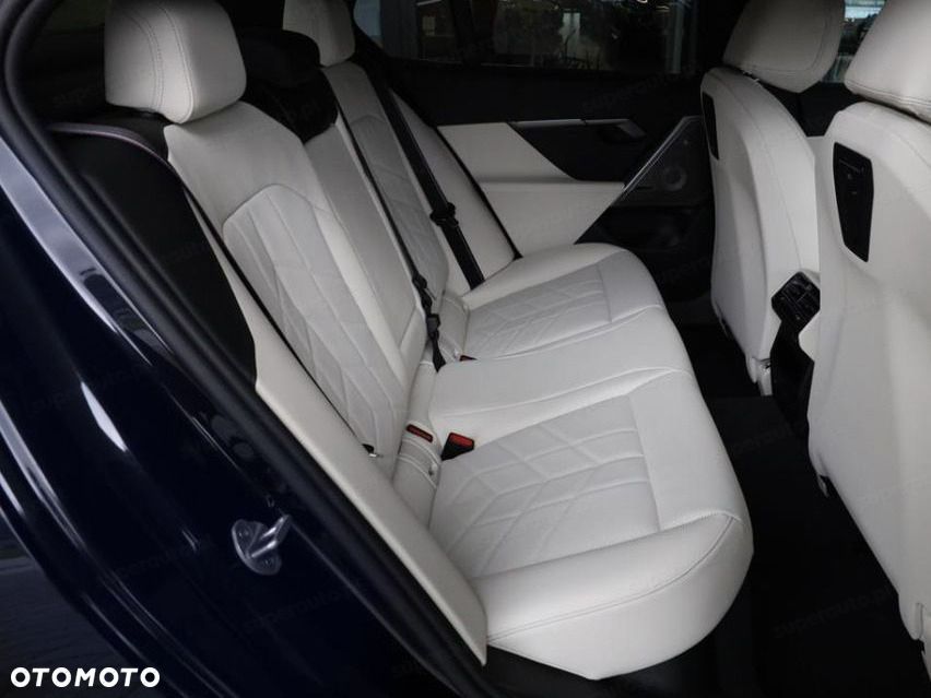 BMW Seria 5 520d xDrive mHEV M Sport - 15
