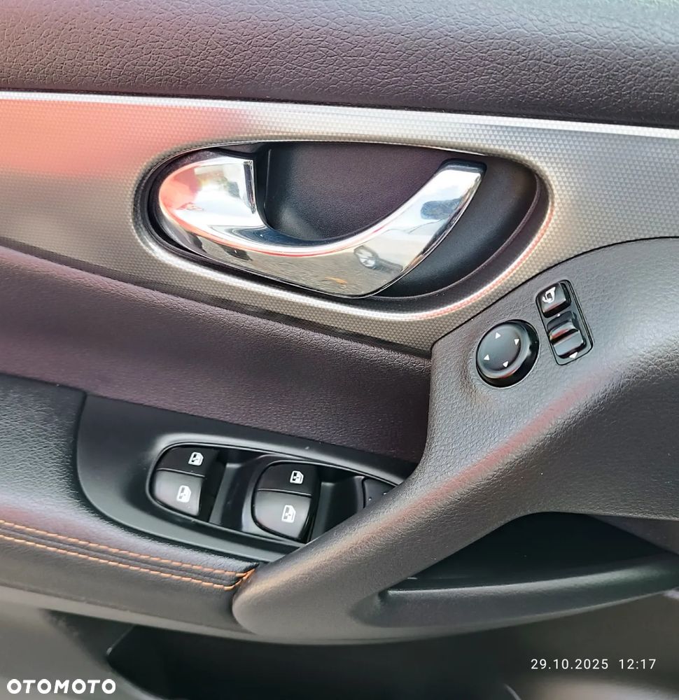 Nissan Qashqai 1.3 DIG-T N-TEC - 18