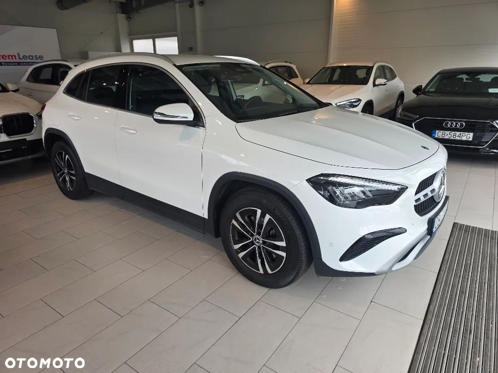 Mercedes-Benz GLA 200 Style - 5