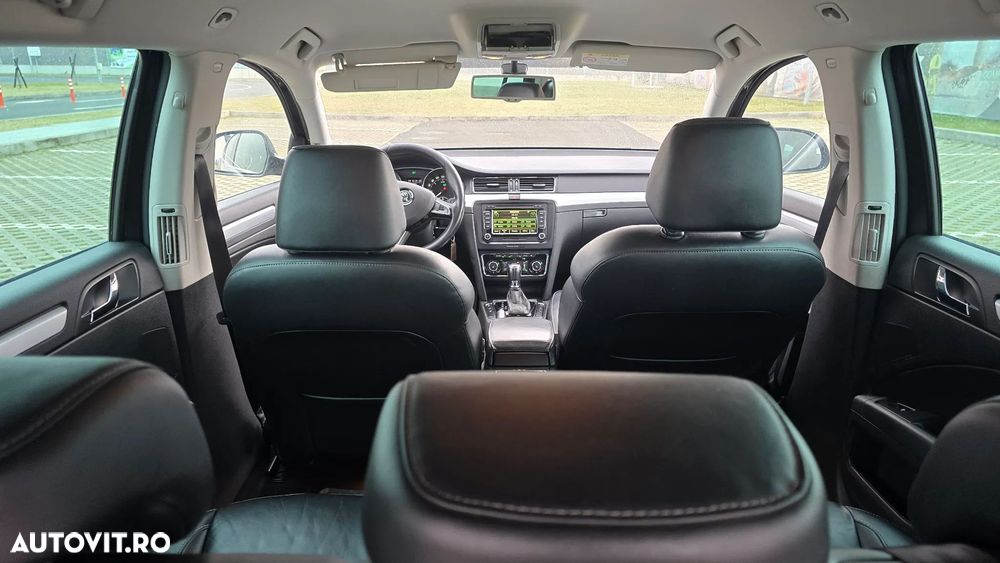 Skoda Superb 2.0 TDI Elegance DSG - 8