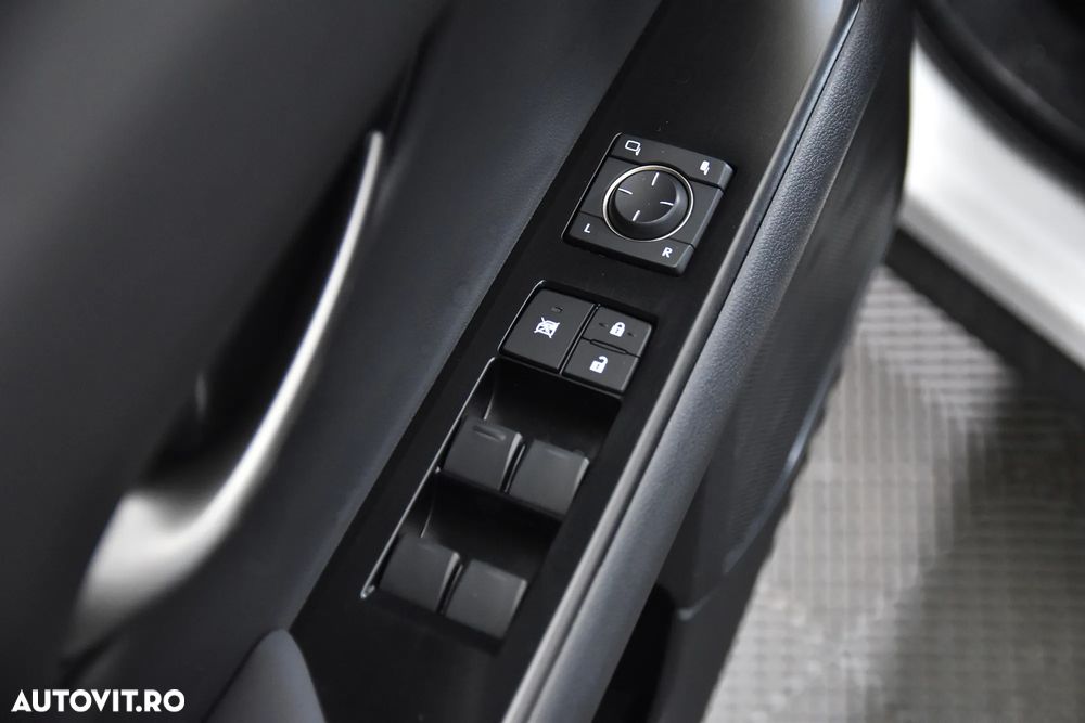 Lexus UX - 15