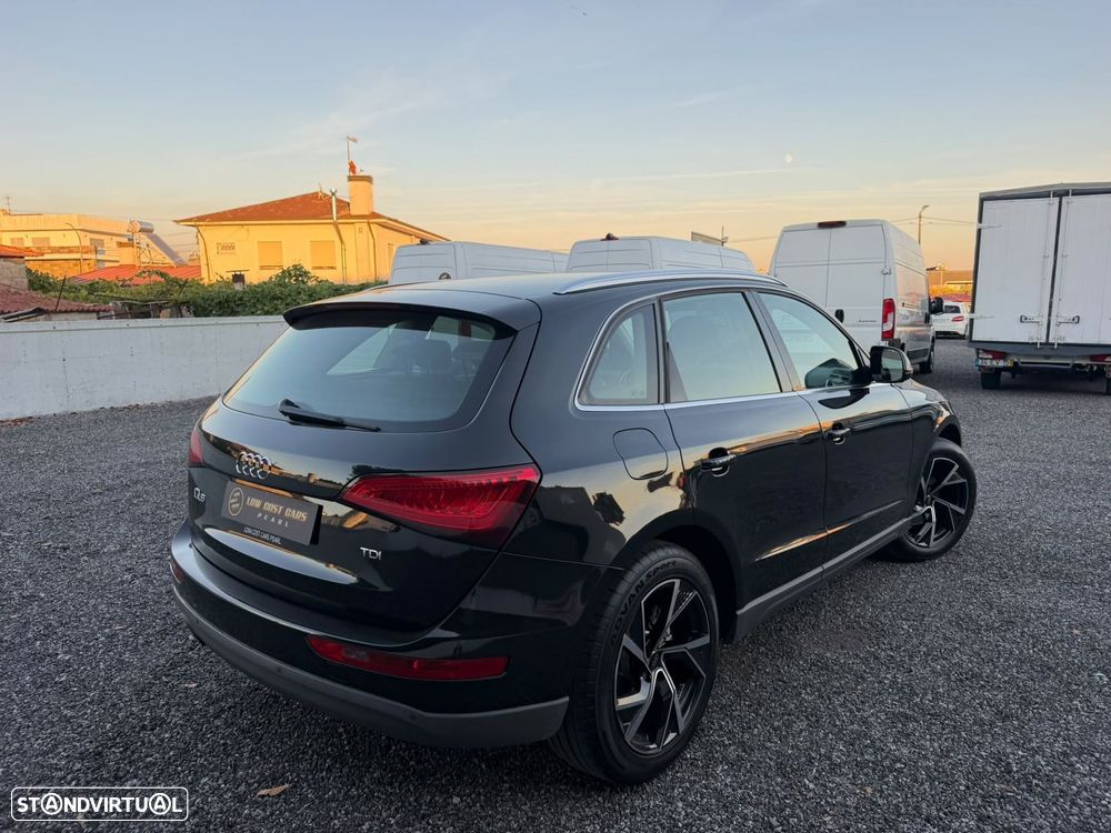 Audi Q5 2.0 TDi Business Line S-line - 4