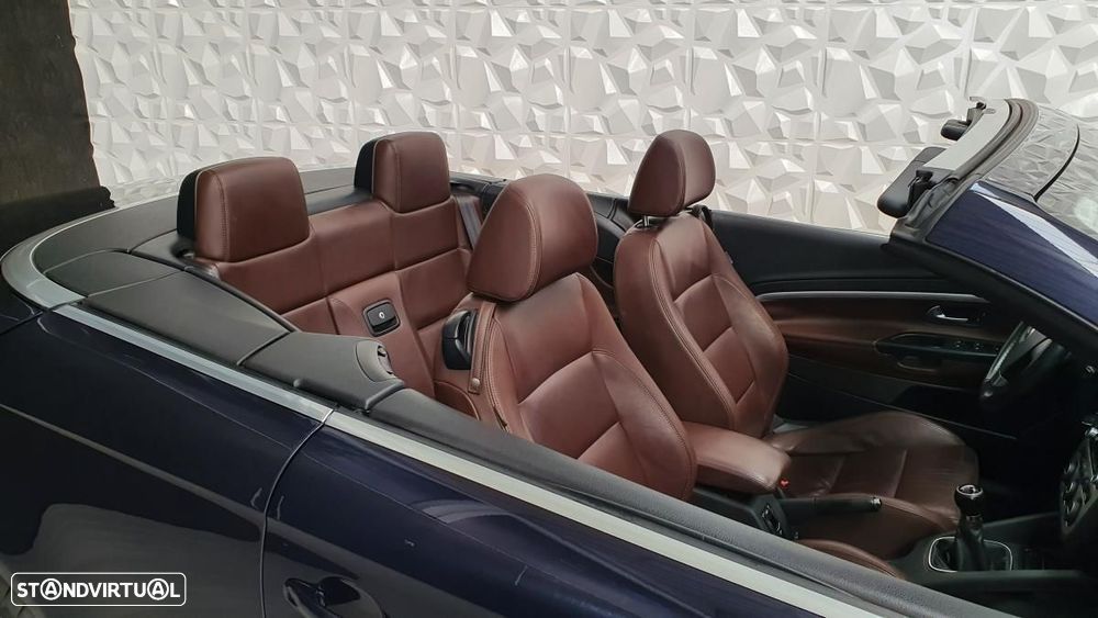 VW EOS 2.0 TDi DPF Exclusive - 12