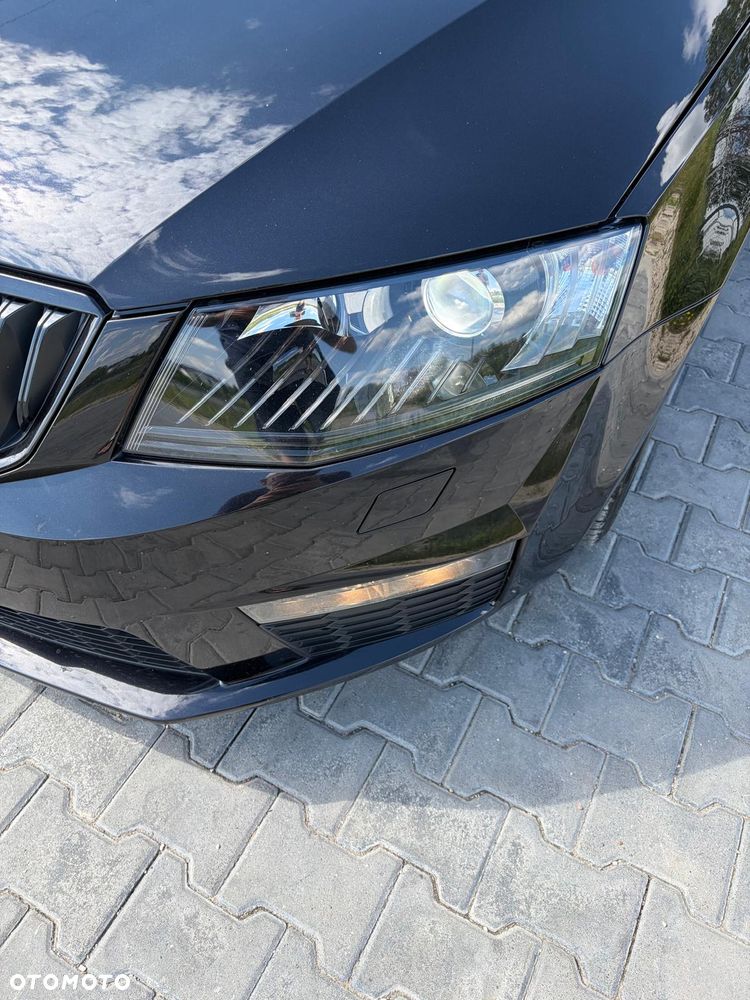 Skoda Octavia 2.0 TDI DSG RS - 18