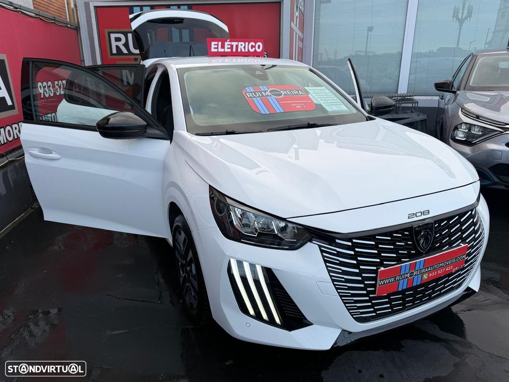 Peugeot e-208 - 31