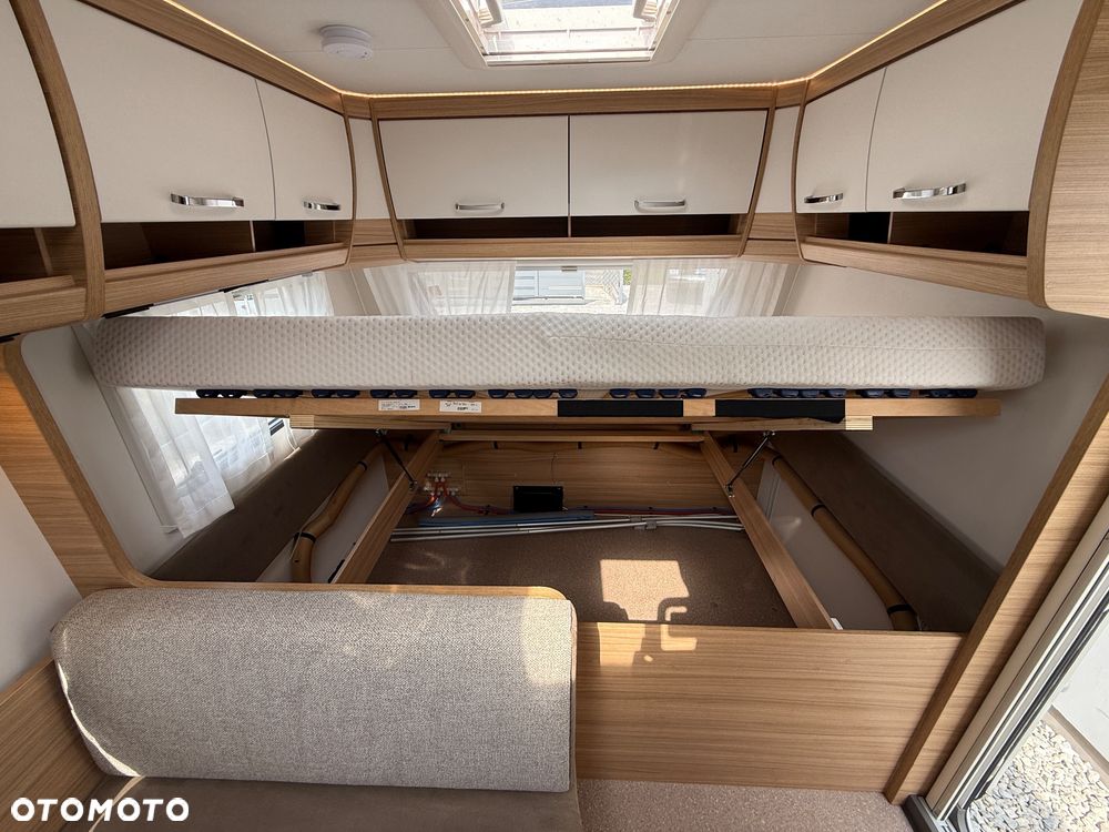 Dethleffs Camper 500 QSK Nomad Aero - 23