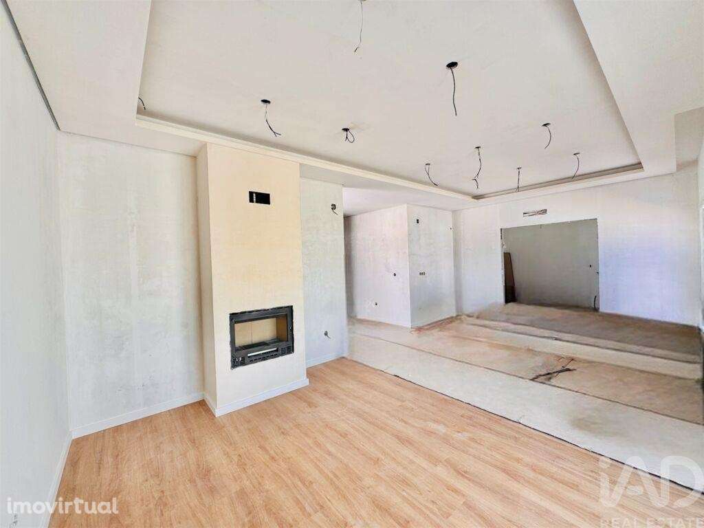 Casa / Villa T4 em Fernão Ferro de 147,00 m2 - Grande imagem: 2/11