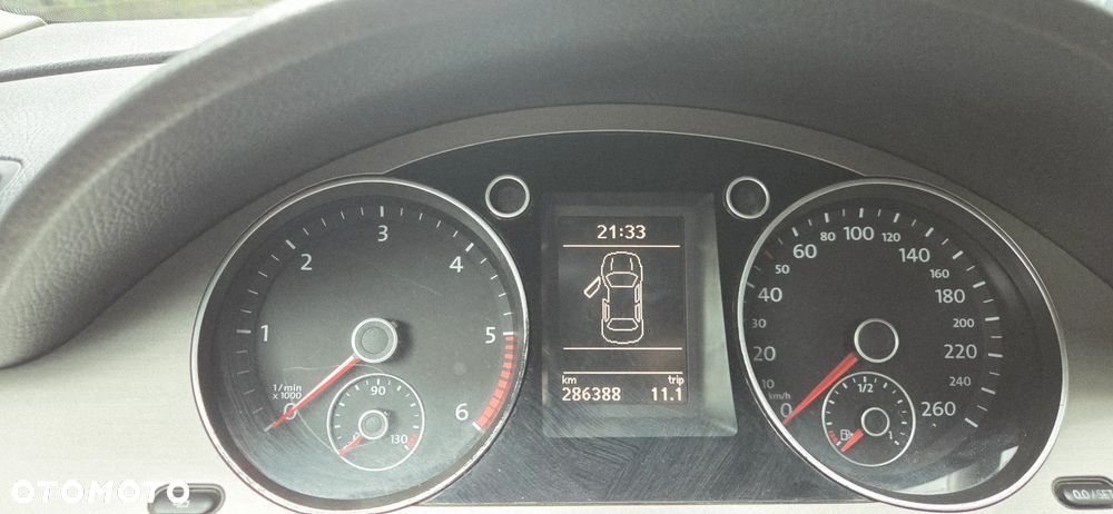 Volkswagen Passat 2.0 TDI DPF Comfortline - 15