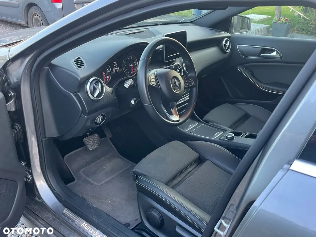Mercedes-Benz Klasa A 180 (BlueEFFICIENCY) 7G-DCT - 9